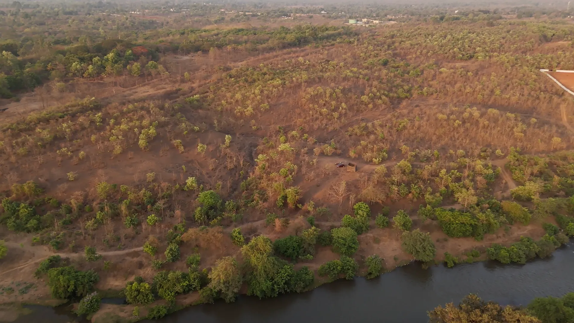 90 Acre River-Touch, 800 Metre River Front