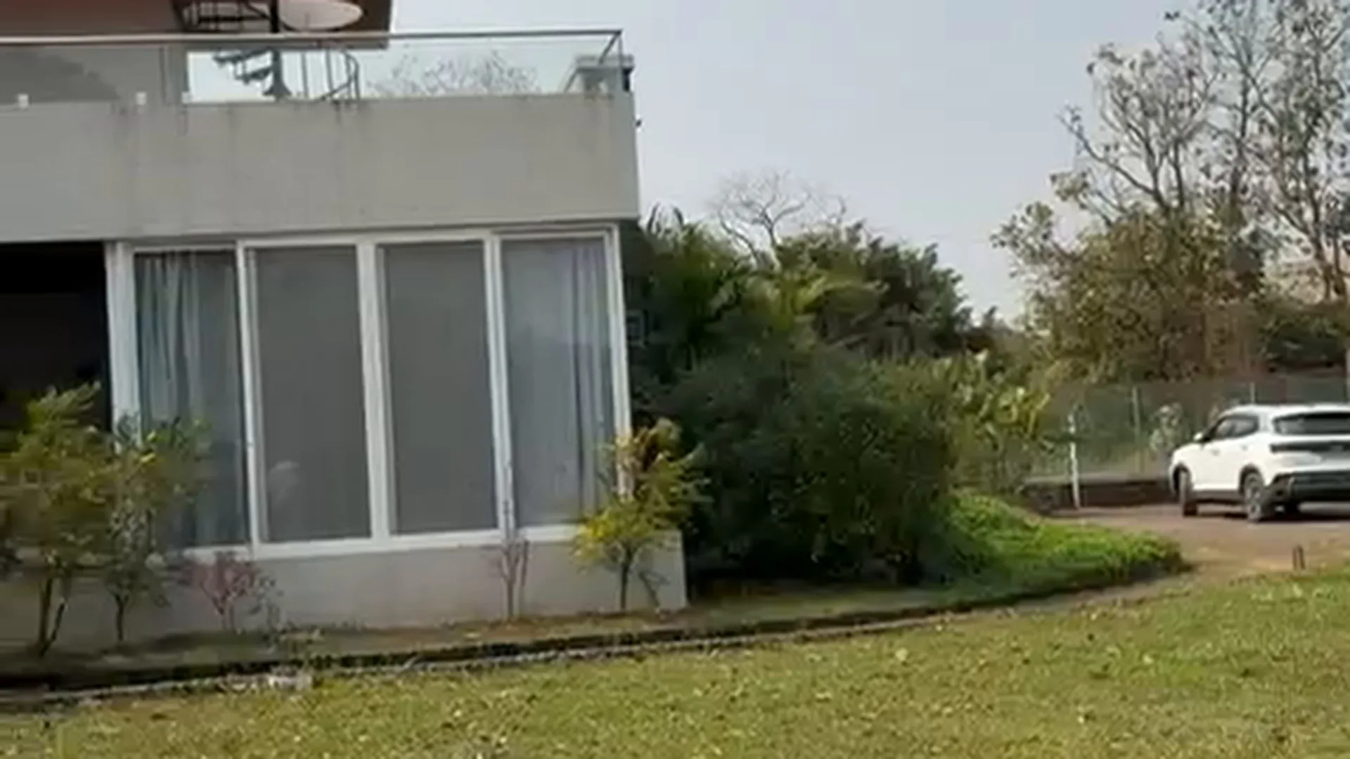 3BHK Bungalow, Swim Pool, 22 Guntha